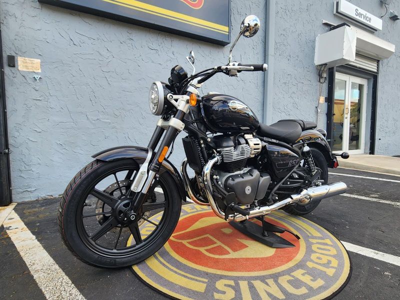 New 2024 Royal Enfield SUPER METEOR Image 4