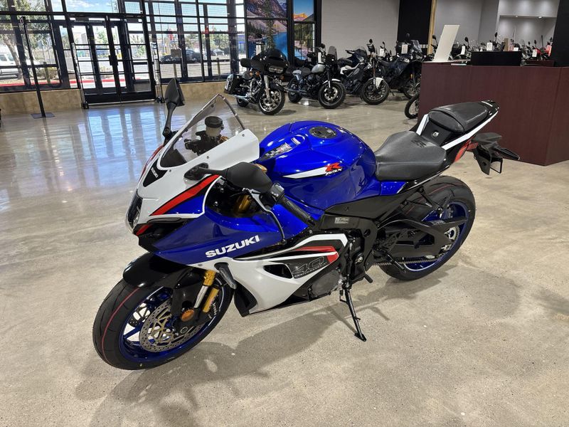 New 2027 Suzuki GSX-R1000R 40TH ANNIVERSARY EDITION Image 11