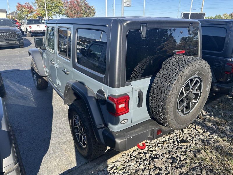 2024 Jeep Wrangler 4-door RubiconImage 11