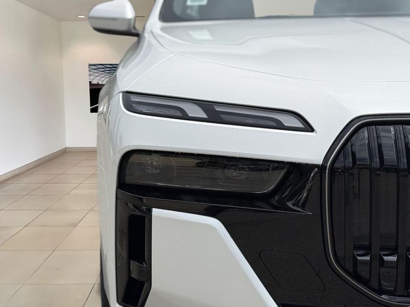 2025 BMW i7 eDrive50Image 12