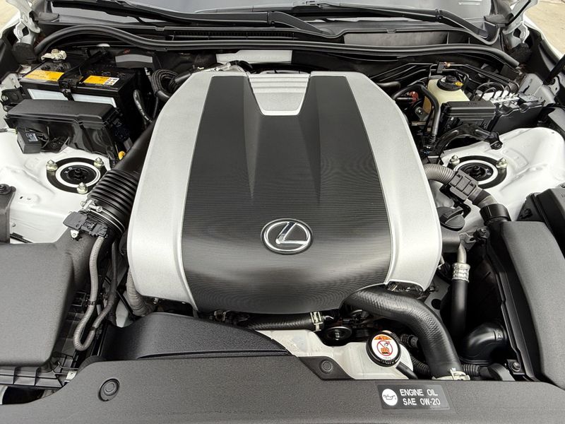 2022 Lexus IS 350 F-SPORTImage 30
