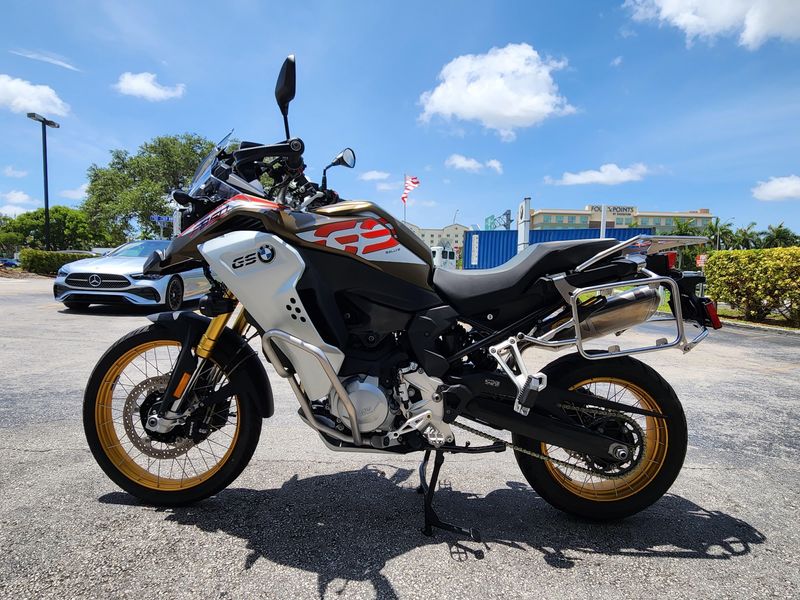 2022 BMW F850GSADV Image 5