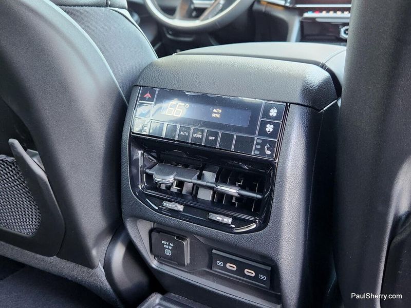 New 2026 Jeep Grand Cherokee L Limited Reserve 4x4