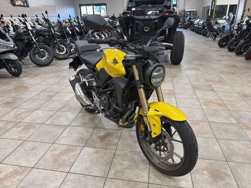 Used 2024 Honda CB300R ABS Image 11
