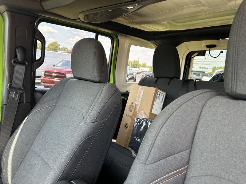 New 2025 Jeep Wrangler 4-door Sport SImage 26