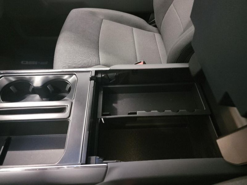 2024 Ford F-150 XLT photo 27