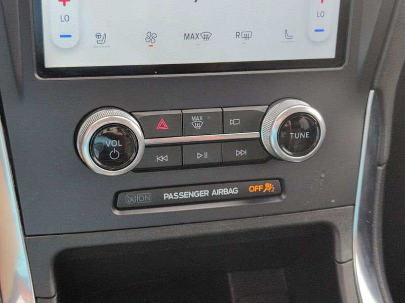 2022 Ford Edge TitaniumImage 17