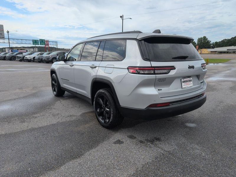 2023 Jeep Grand Cherokee L LimitedImage 3