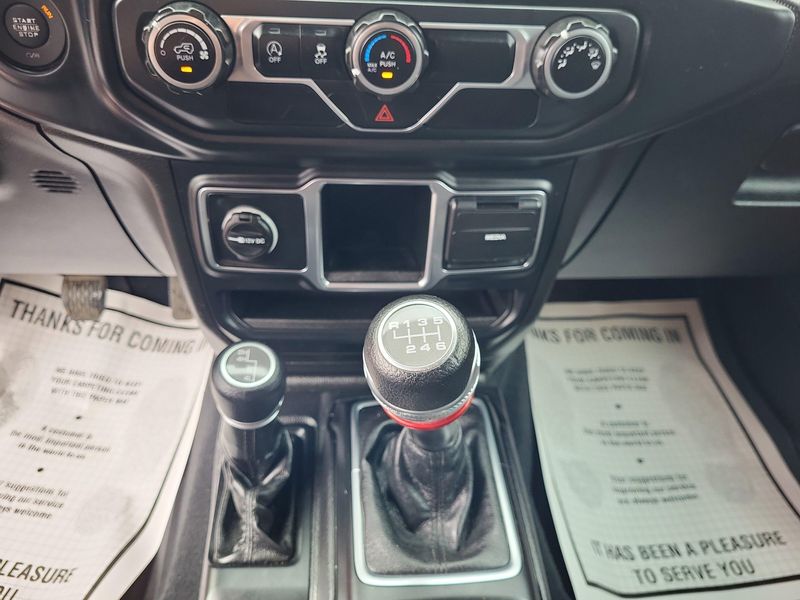 Used 2018 Jeep Wrangler Unlimited SportImage 8