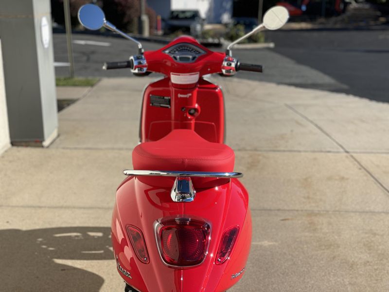 2025 Vespa PRIMAVERA 150 RED Image 5