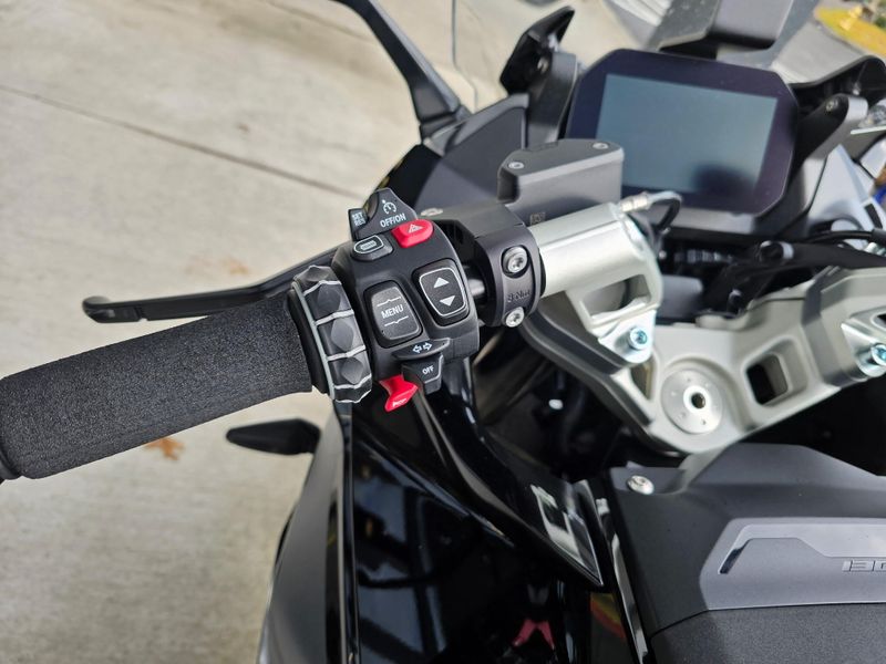 2026 BMW R 1300 RS - BLACK STORM METALLIC - TRIPLE BLACK