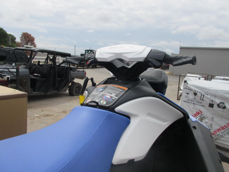 NEW 2026 SEADOO SPARK FOR 2 90HP CONVENIENCE PACKAGE WITH SOUND SYSTEM Image 9