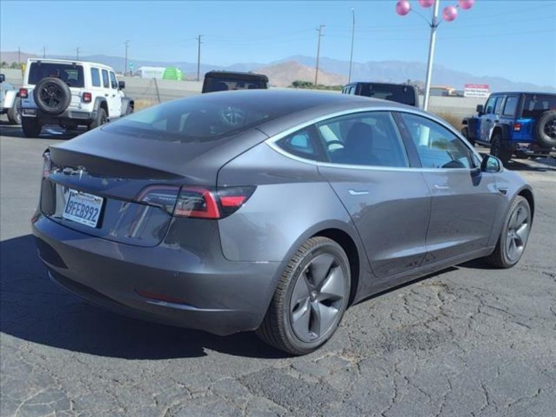 2020 Tesla Model 3 Standard Range PlusImage 22