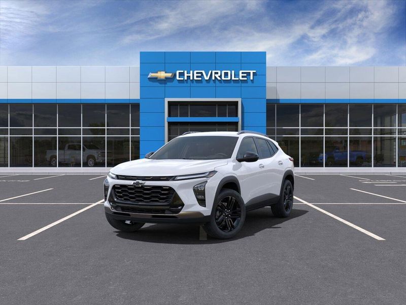 2025 Chevrolet Trax ActivImage 8