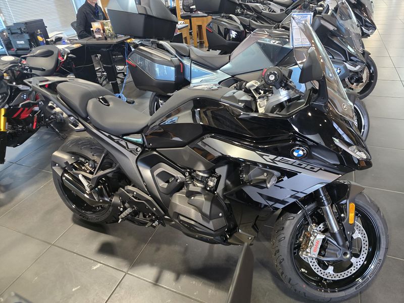 New 2026 BMW R1300RS Image 1