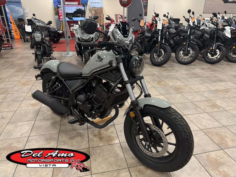 New 2026 Honda REBEL 300 E-CLUTCH Image 1