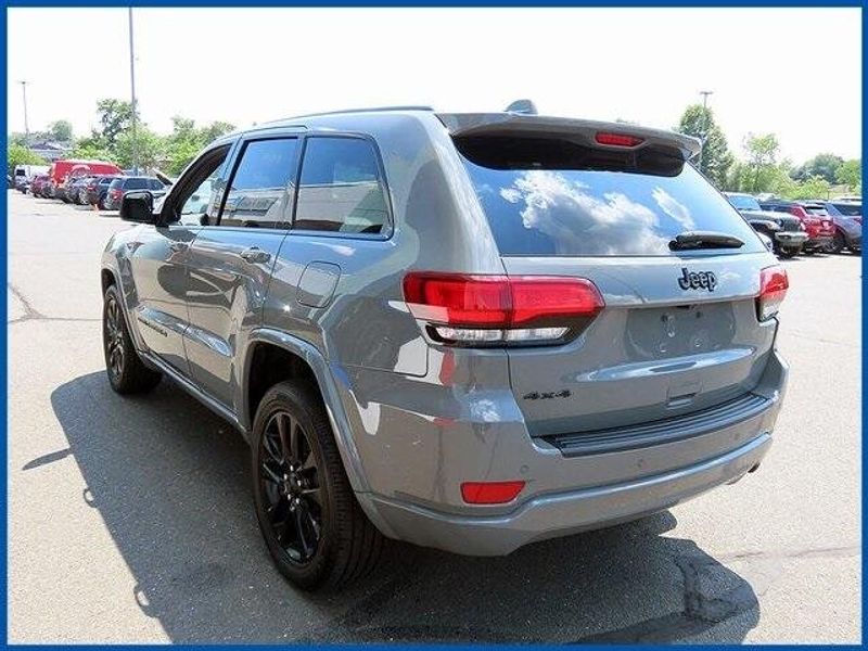 2022 Jeep Grand Cherokee WK Laredo XImage 5