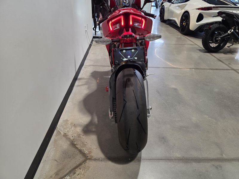 New 2025 Ducati Panigale V4 