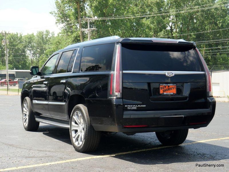 2019 Cadillac Escalade ESV Image 10