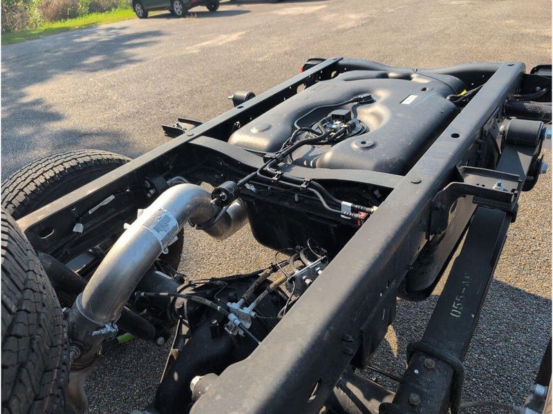 New 2026 RAM 3500 Tradesman Crew Cab Chassis 4x4 60