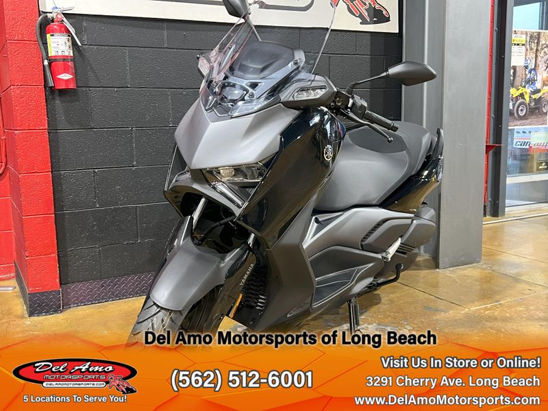 2025 Yamaha Xmax Image 3