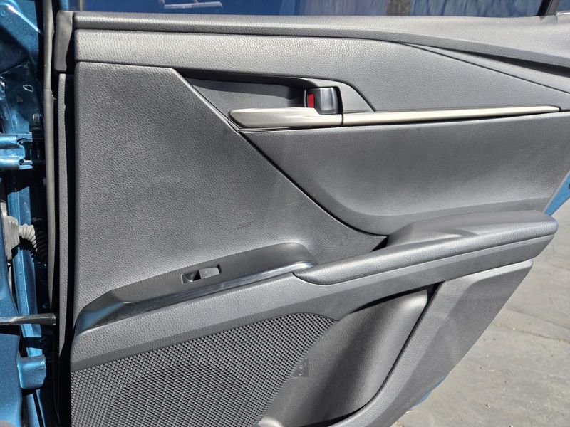 Used 2026 Toyota Camry SE (Natl)