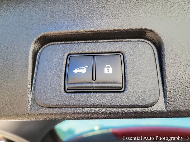 2023 Nissan Rogue SL photo 20