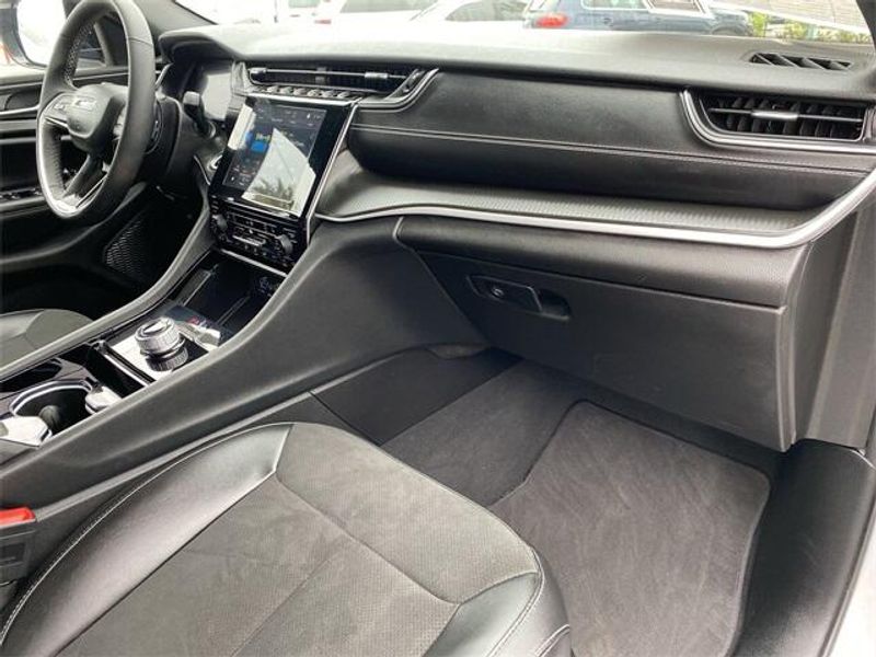 2023 Jeep Grand Cherokee L AltitudeImage 13