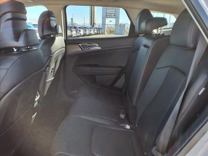 2025 Kia Sportage SXImage 12