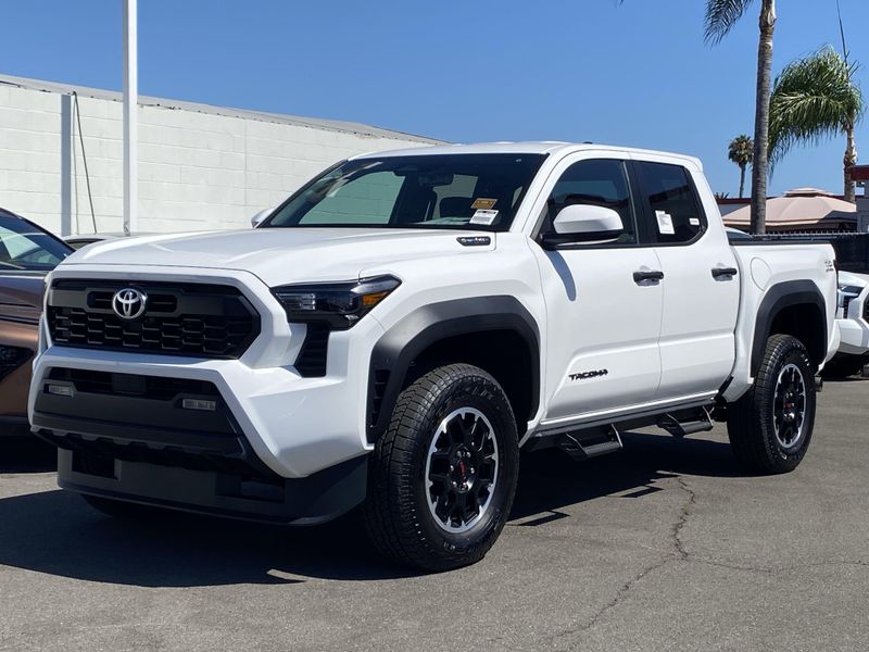 New 2025 Toyota Tacoma TRD Off Road HybridImage 6