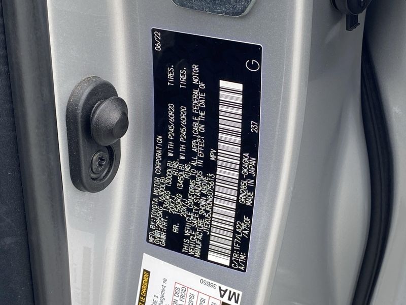 2022 Toyota 4Runner LimitedImage 32