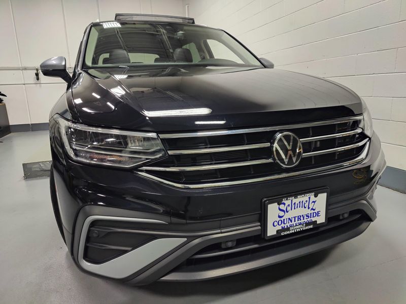 Used 2024 Volkswagen Tiguan Wolfsburg Edt AWD w/SunroofImage 2
