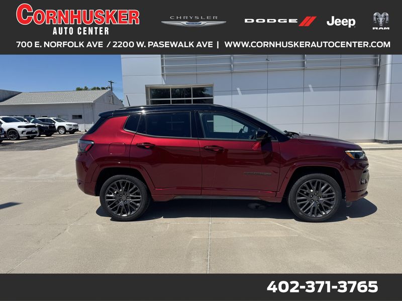 Used 2022 Jeep Compass High AltitudeImage 1