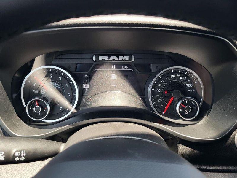 2025 RAM 1500 Lone Star Crew Cab 4x4 5