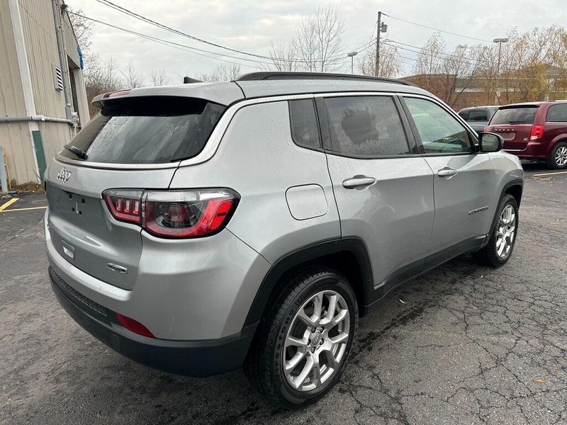 2022 Jeep Compass Latitude LuxImage 13