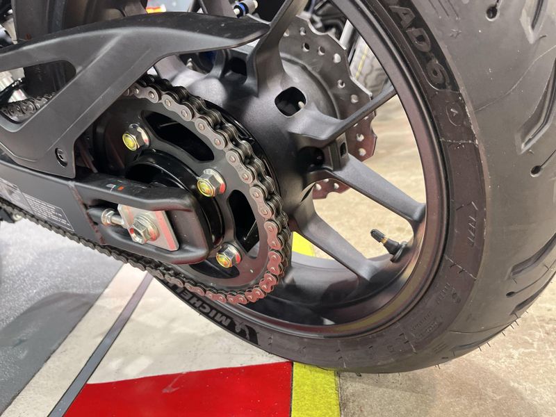 New 2025 Honda CB750 HORNET Image 21