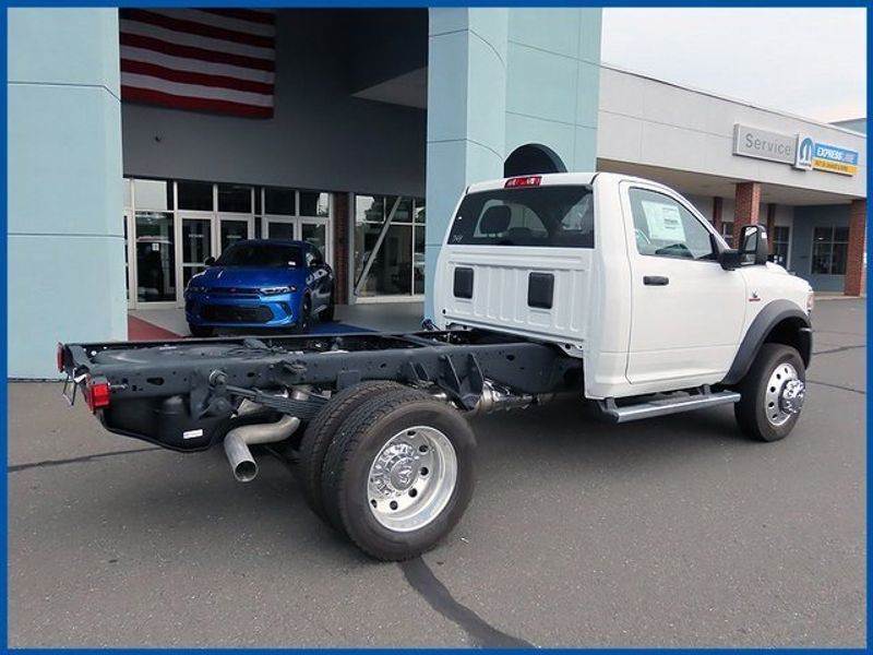 2024 RAM 5500 Chassis Cab TradesmanImage 6