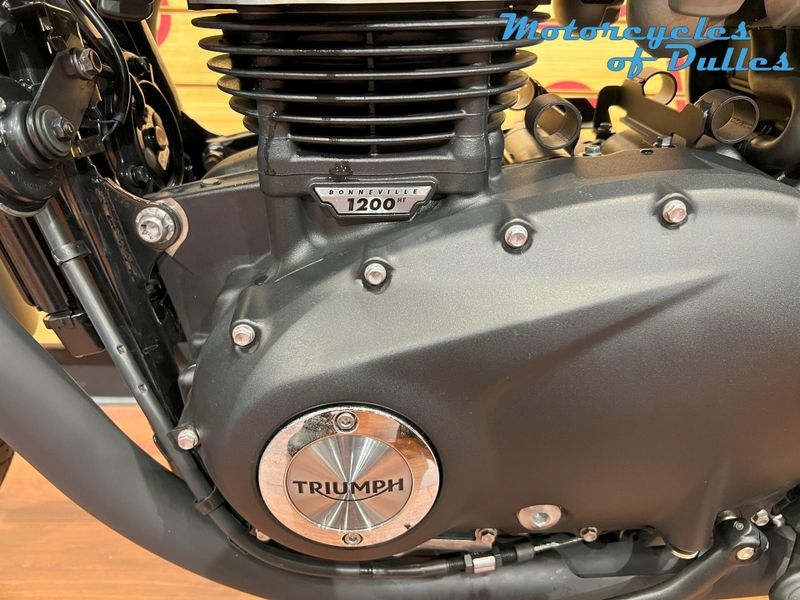 2018 Triumph Bonneville T120 Black Image 14