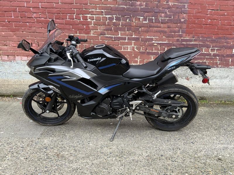 Used 2025 Kawasaki EX500-NINJA 