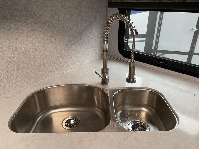 New 2025 ARCTIC FOX 32A Image 9