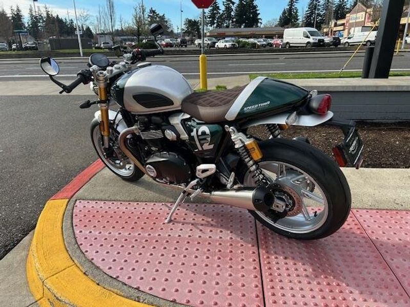 New 2027 Triumph SPEED TWIN 1200 CAFE RACER 