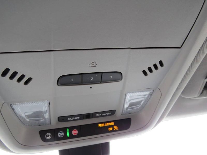 Used 2023 GMC Terrain SLT AWD 4dr SUVImage 17