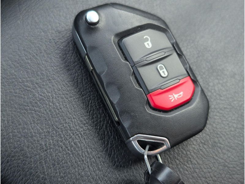 Used 2022 Jeep Gladiator RubiconImage 21