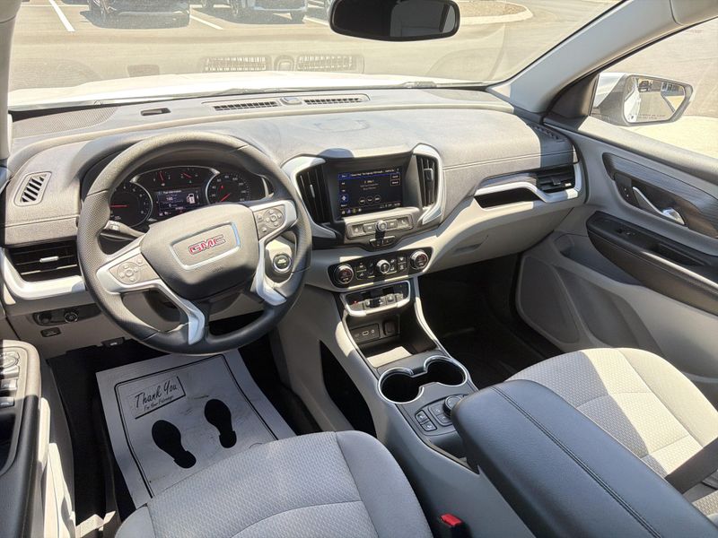 Used 2022 GMC Terrain SLEImage 24