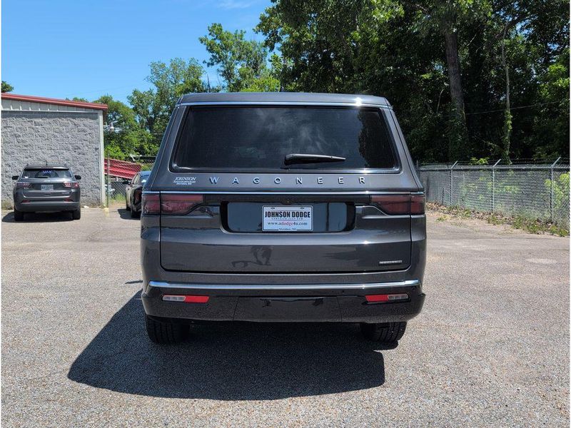 2024 Jeep Wagoneer L Series IIImage 4