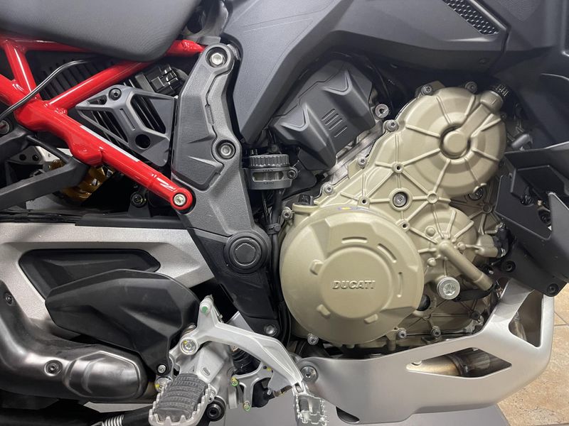 New 2024 Ducati MULTISTRADA V4 RALLY TRAVEL & RADAR - DEMO Image 7