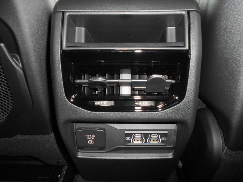 2025 Jeep Grand Cherokee Image 18