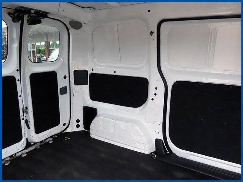 2018 Nissan NV200 SVImage 6