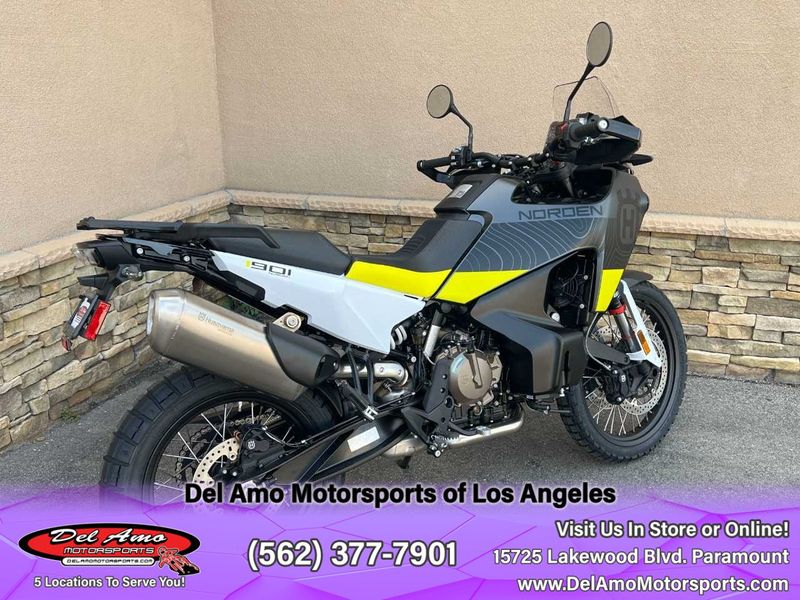 2023 HUSQVARNA NORDEN 901  in a BLACK exterior color. Del Amo Motorsports of Los Angeles (562) 262-9181 delamomotorsports.com 