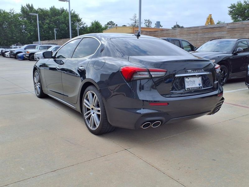 2022 Maserati Ghibli ModenaImage 4